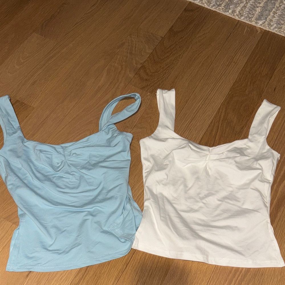 Bundle of cute tops